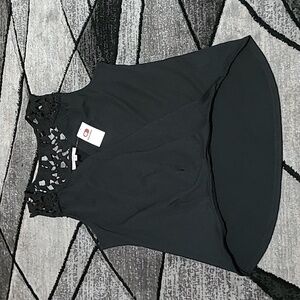 BUCKLE MINE BLACK LACE SNAP OPEN DROPTAIL TANK-TOP PRICE FIRM